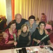 CLAN IZVRSNOG ODBORA DARUJE RUZE CLANICAMA POVODOM DANA ZENA